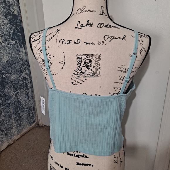Old Navy cropped ribbed tank top - Picture 3 of 8